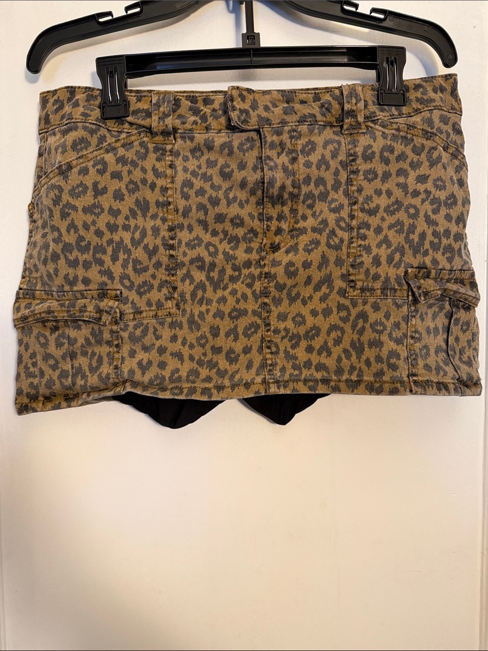 Dakota Blue Leopard Print Mini Skort